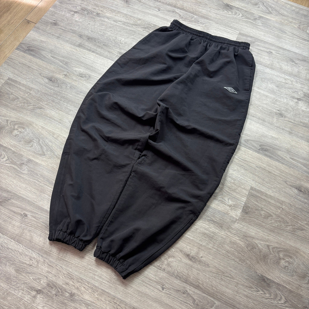 Umbro Black Track Pants (M)