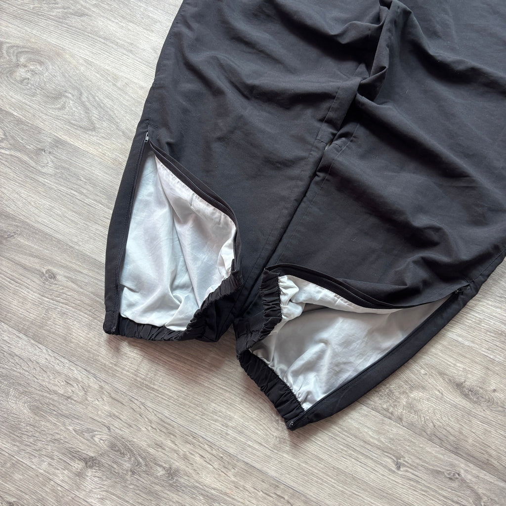 Umbro Black Track Pants (M)