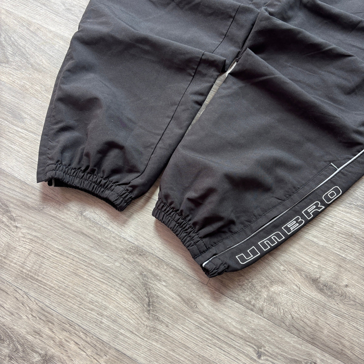 Umbro Black Track Pants (M)