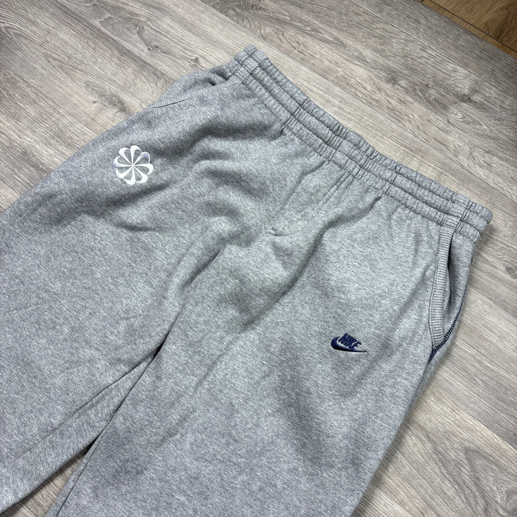 Vintage Nike Grey Joggers (L)