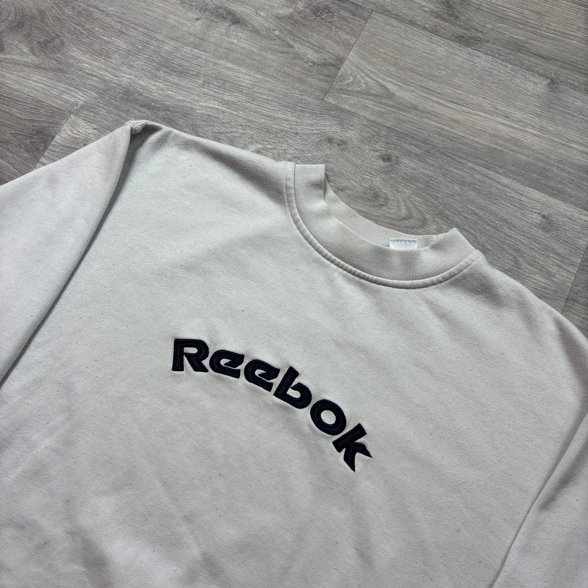 Vintage Reebok Cream Sweatshirt (XS)
