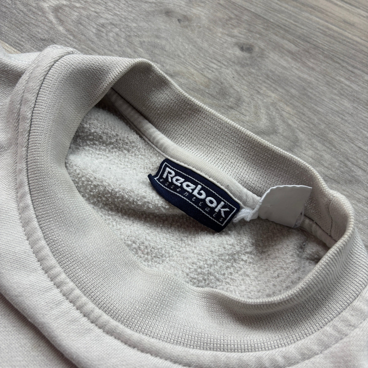 Vintage Reebok Cream Sweatshirt (XS)