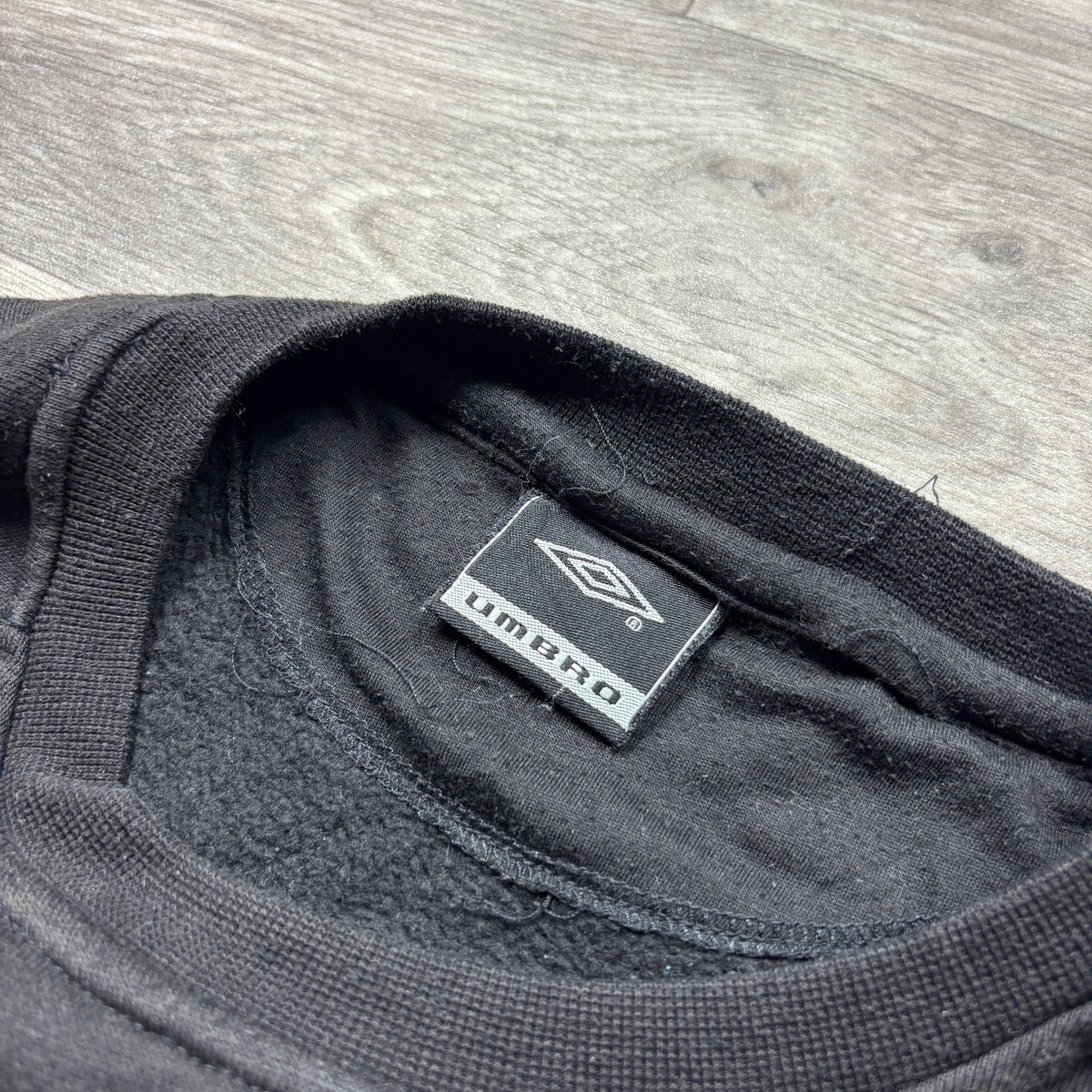 Vintage Umbro Black Sweatshirt (S)