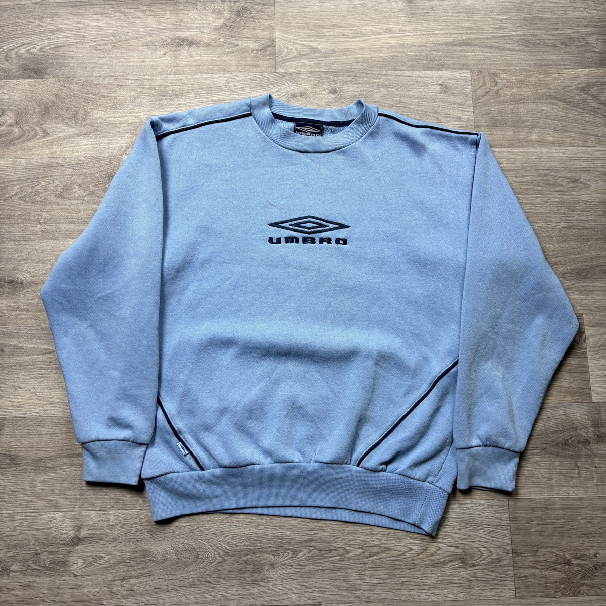Vintage Umbro Blue Sweatshirt (XS)