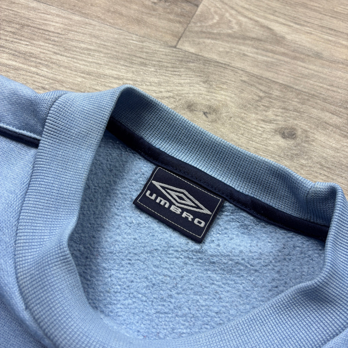 Vintage Umbro Blue Sweatshirt (XS)