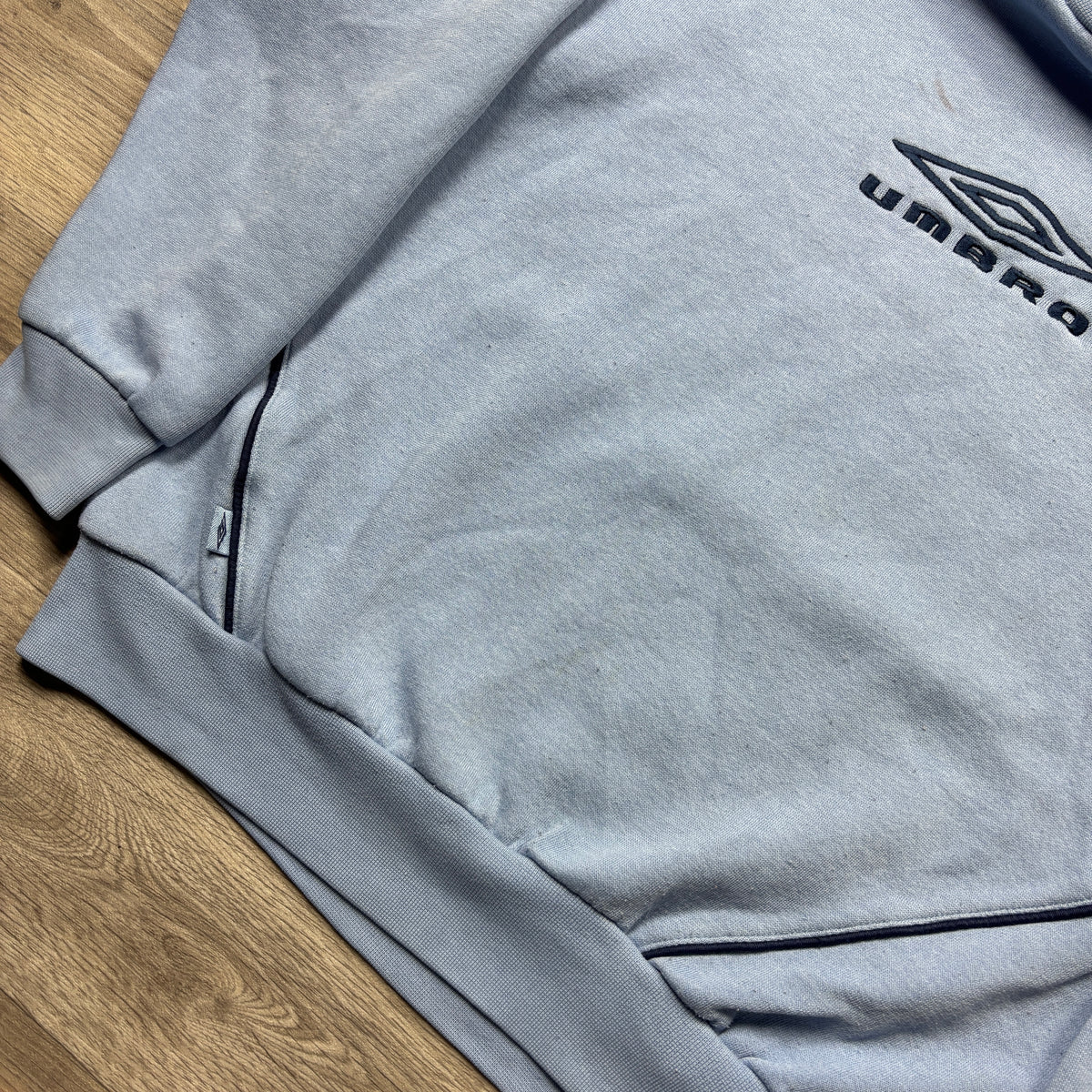 Vintage Umbro Blue Sweatshirt (XS)