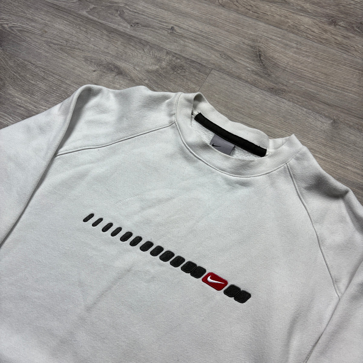 Vintage Nike White Sweatshirt (M)
