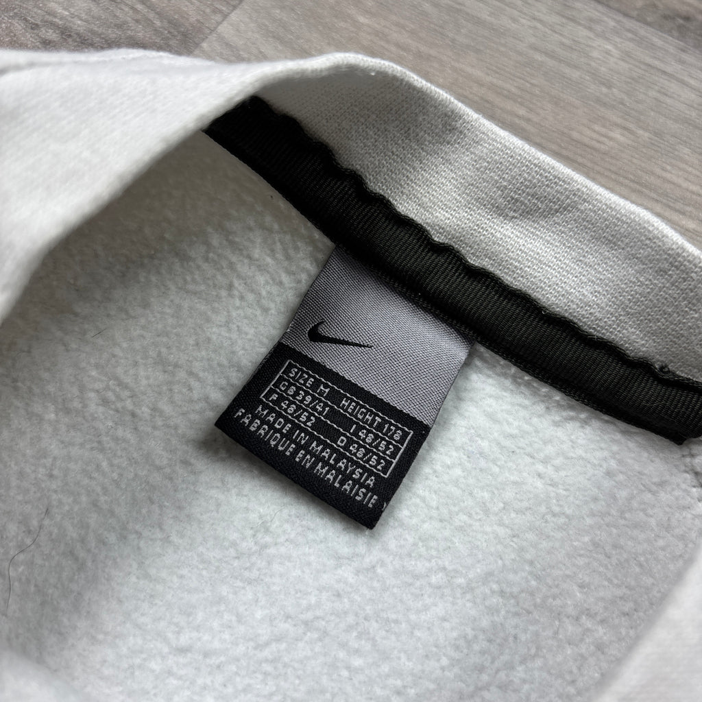 Vintage Nike White Sweatshirt (M)
