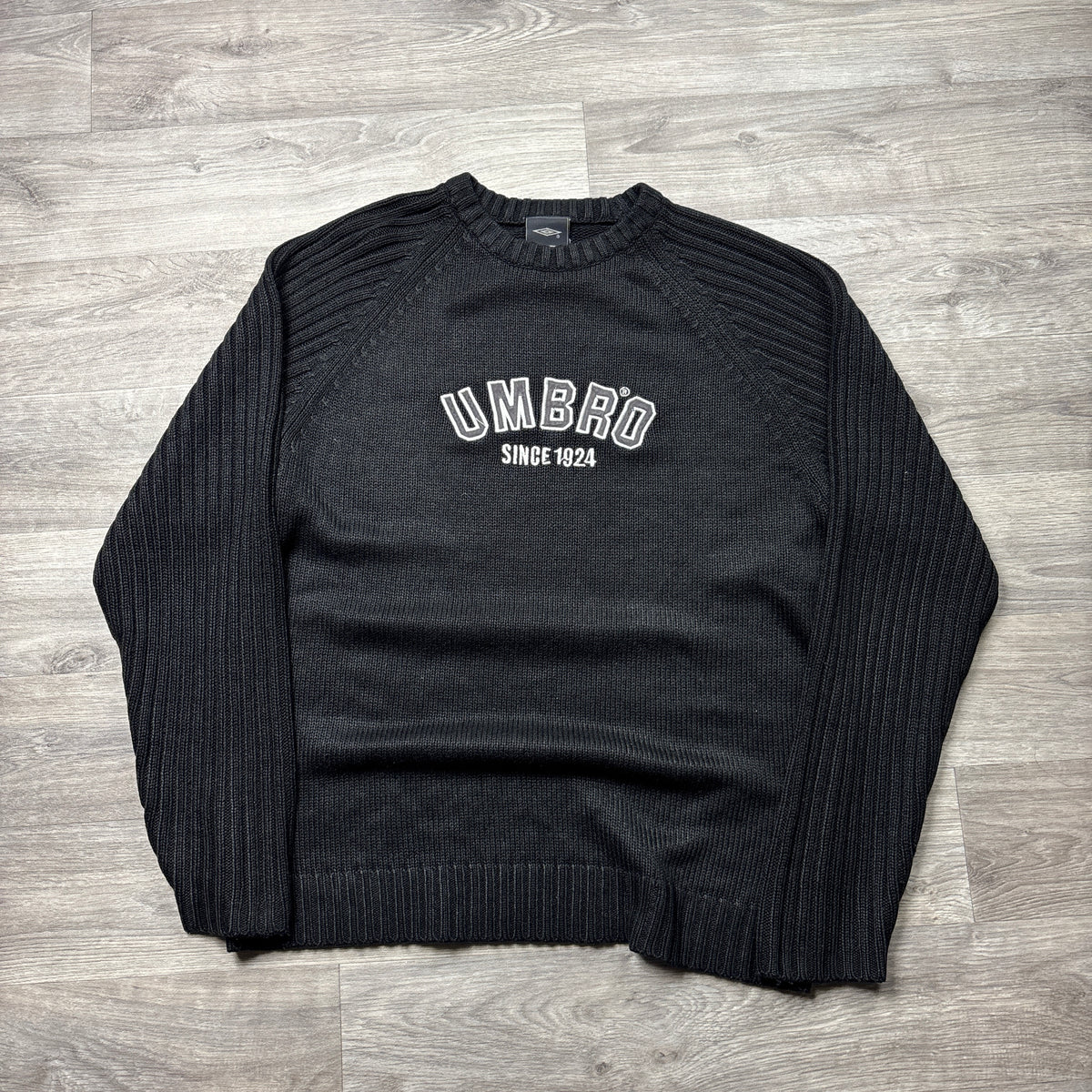 Umbro Black Sweater (M)
