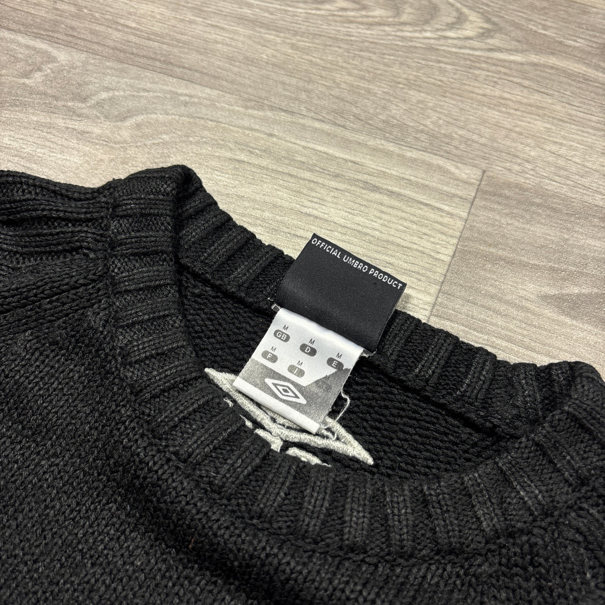 Umbro Black Sweater (M)