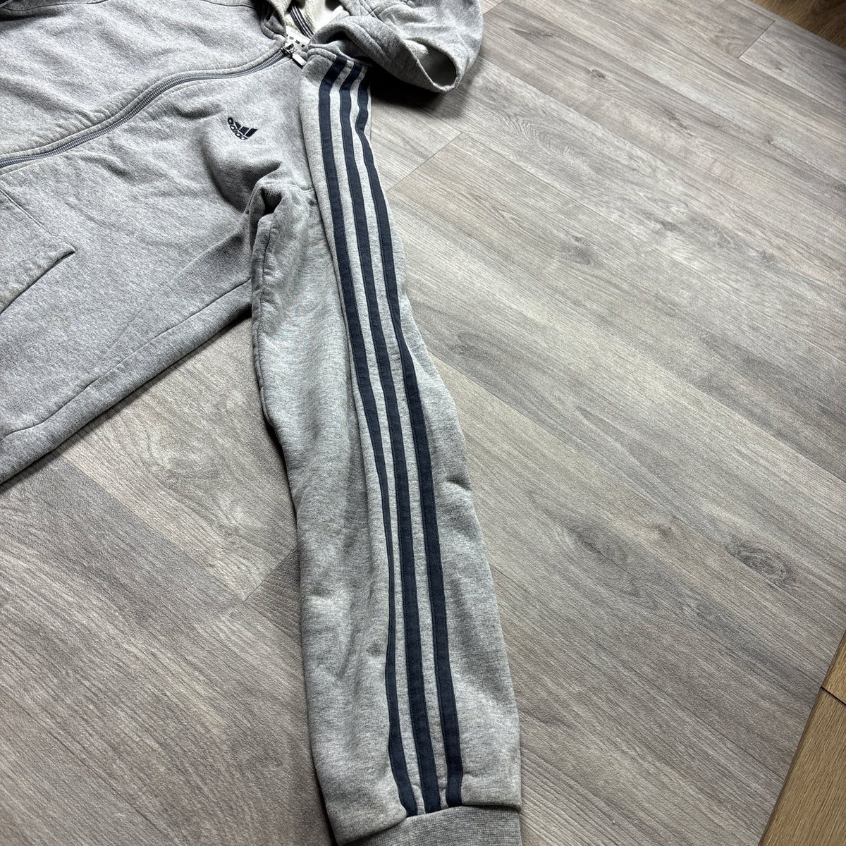 Vintage Adidas Grey Zip-Up Hoodie (S)