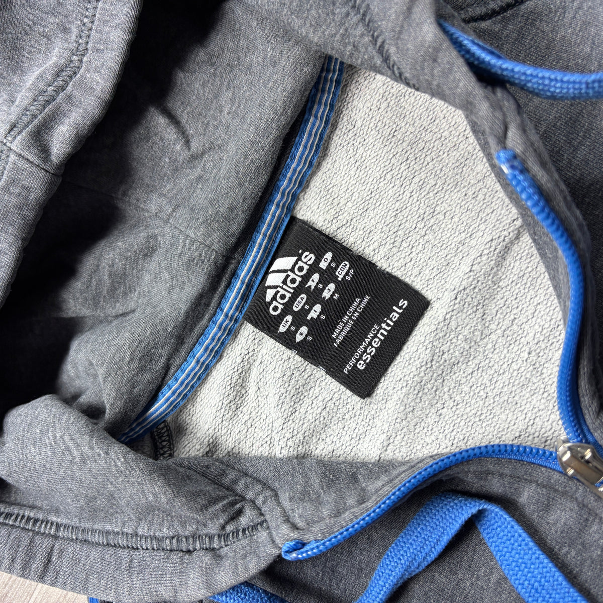 Vintage Adidas Essential Grey Zip-Up Hoodie (S)