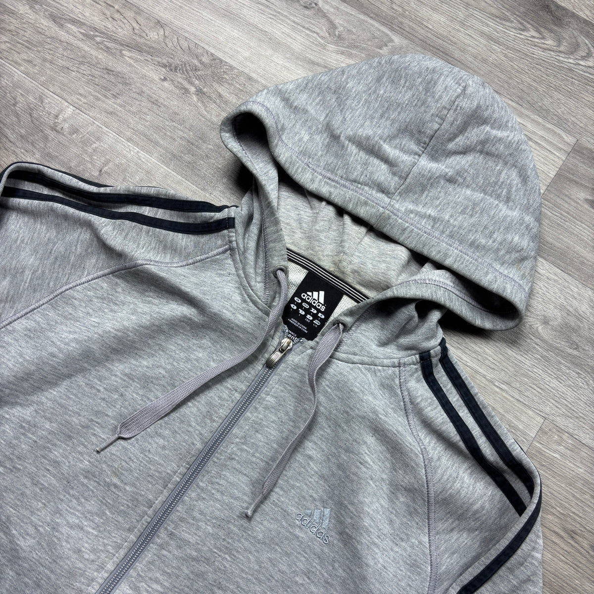 Vintage Adidas Essential Grey Zip-Up Hoodie (L)