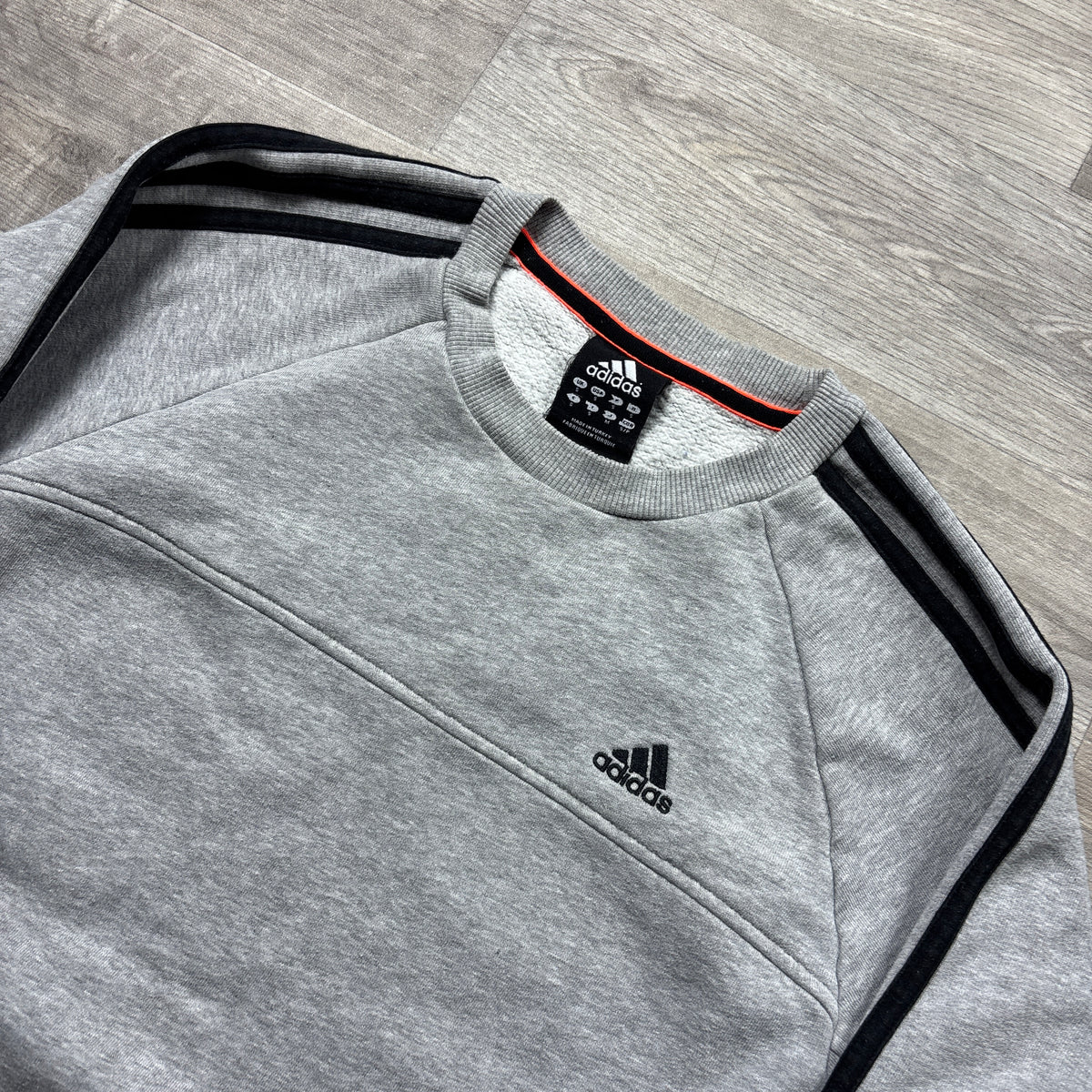 Vintage Adidas Essentials Grey Sweatshirt (S)